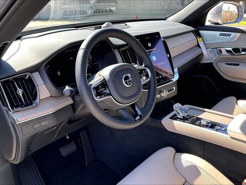 New 2026 Volvo XC90 T8 Ultra w/ Protection Package Premier AWD/4WD image 31