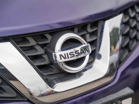 Used 2015 Nissan Juke SV w/ Technology Package image 5