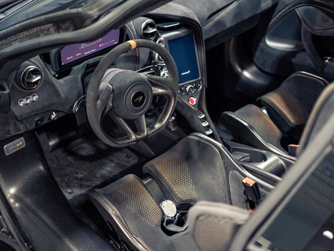 Used 2021 McLaren 765LT RWD image 10