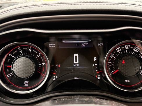 Used 2023 Dodge Challenger SXT w/ Plus Package image 19