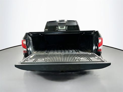 Used 2021 Nissan Titan PRO-4X w/ Pro-4x Convenience Package image 36