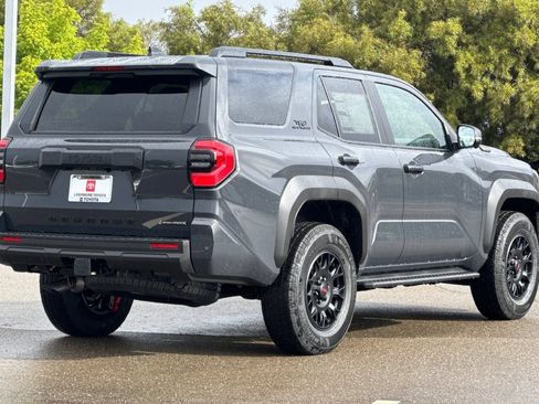 New 2026 Toyota 4Runner TRD Off-Road Premium AWD/4WD image 4