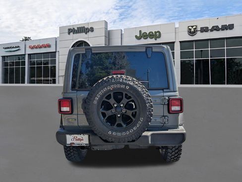 Used 2022 Jeep Wrangler Unlimited Sport image 4