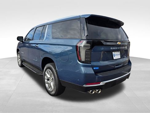 New 2026 Chevrolet Suburban Premier image 6
