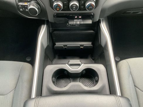 Used 2022 RAM 1500 Big Horn AWD/4WD image 46