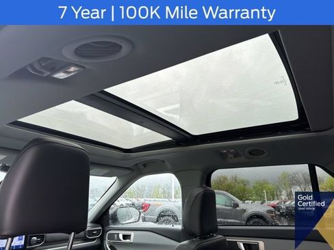Used 2023 Ford Explorer XLT w/ Equipment Group 202A AWD/4WD image 26