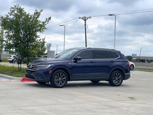 Used 2023 Volkswagen Tiguan SE FWD image 2