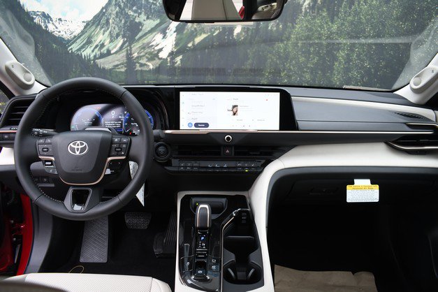 New 2026 Toyota Crown w/ Advanced Technology Package AWD/4WD image 9