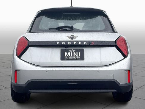Used 2025 MINI Cooper S FWD image 4