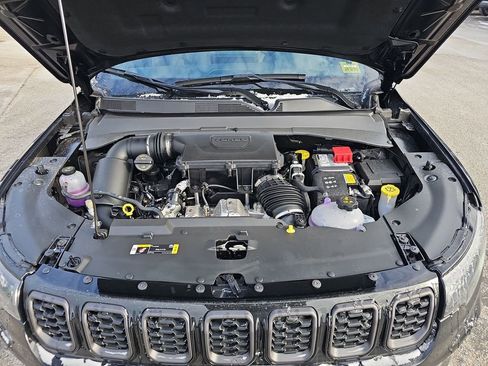 New 2026 Jeep Compass Latitude image 24