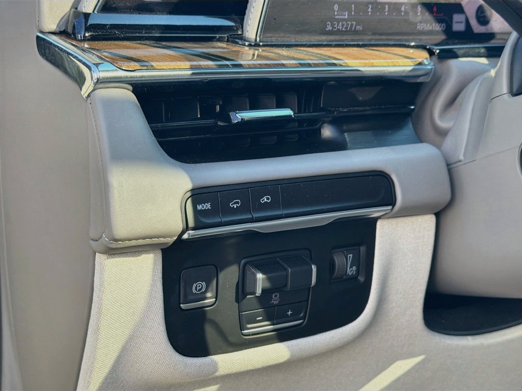 Used 2023 Cadillac Escalade Sport Platinum w/ LPO, ONYX Package RWD image 10
