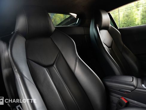 Used 2020 Audi R8 V10 w/ Carbon Exterior Package image 36