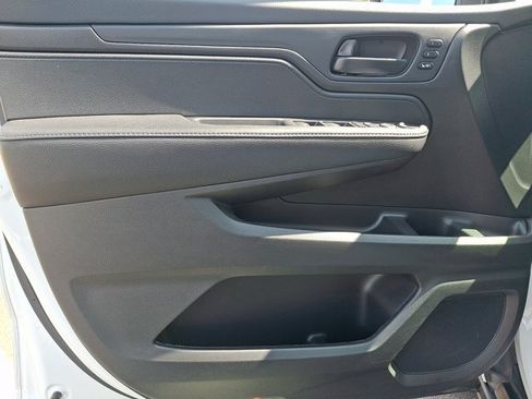 Used 2025 Honda Odyssey EX-L image 13