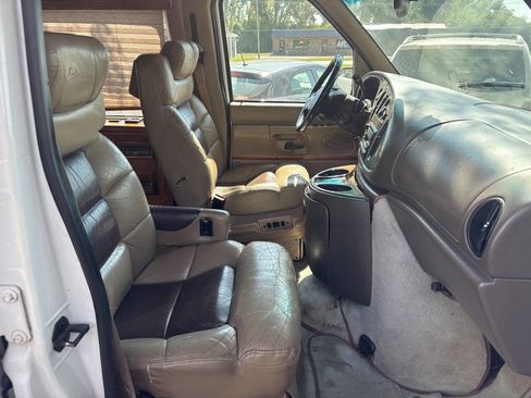 Used 1999 Ford E-250 and Econoline 250 image 9