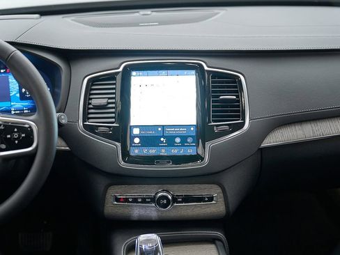 Certified 2024 Volvo XC90 T8 Ultimate w/ Lounge Package AWD/4WD image 30