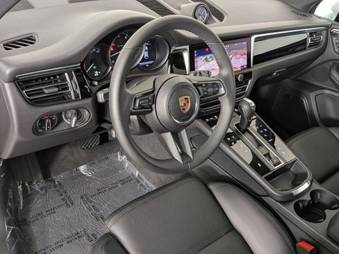 New 2025 Porsche Macan AWD/4WD image 4