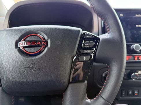 Used 2025 Nissan Frontier PRO-4X w/ Pro Premium Package AWD/4WD image 11