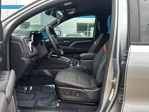 Certified 2023 Chevrolet Colorado Z71 w/ Z71 Convenience Package 2 AWD/4WD image 12
