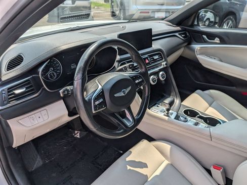 Used 2022 Genesis G70 2.0T RWD image 12