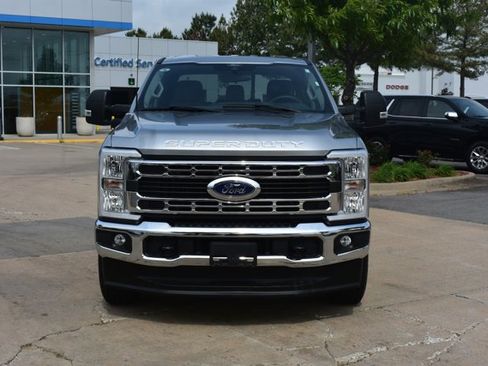 Used 2024 Ford F250 XLT AWD/4WD image 2