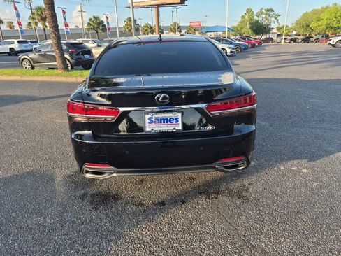 Used 2018 Lexus LS 500 w/ Luxury Package RWD image 4