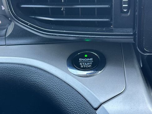 Used 2021 Ford Explorer XLT RWD image 24
