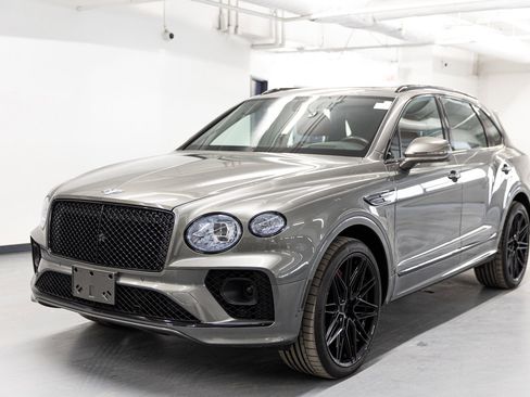 Used 2021 Bentley Bentayga image 1