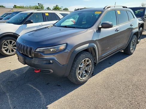 Used 2020 Jeep Cherokee Trailhawk w/ Cold Weather Group AWD/4WD image 12
