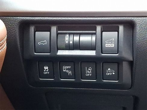 Used 2019 Subaru Outback 3.6R Touring image 25