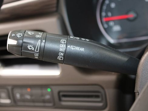 Used 2021 Chevrolet Tahoe LT RWD image 24