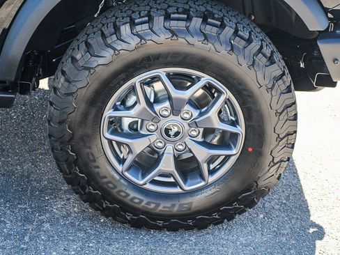 New 2025 Ford Bronco Badlands image 12