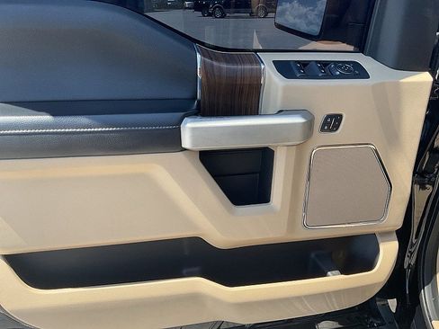 Used 2016 Ford F150 Lariat AWD/4WD image 12