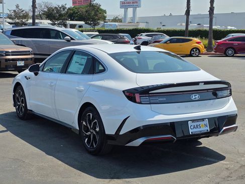 New 2025 Hyundai Sonata SEL FWD image 9