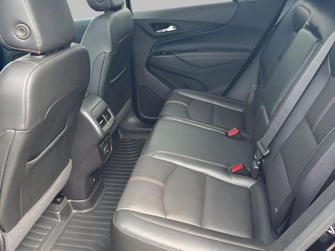 Used 2023 Chevrolet Equinox Premier AWD/4WD image 12