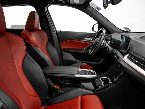 Used 2023 BMW X1 xDrive28i w/ M Sport Package image 31