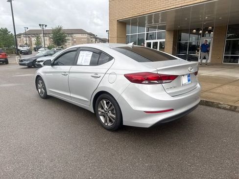 Used 2018 Hyundai Elantra Value Edition w/ Cargo Package FWD image 2