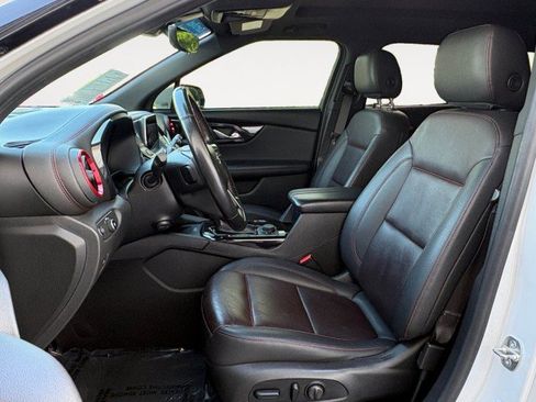 Used 2021 Chevrolet Blazer RS w/ Enhanced Convenience Package FWD image 2