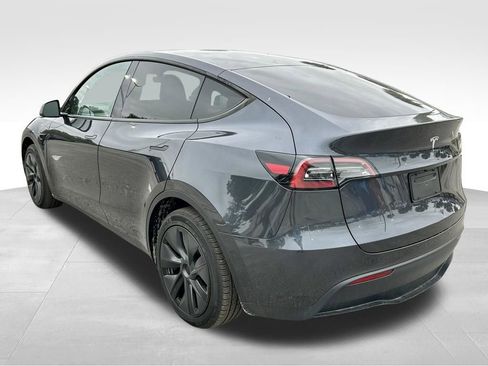 Used 2025 Tesla Model Y Long Range RWD image 7