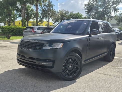 Used 2023 Land Rover Range Rover SE AWD/4WD image 1