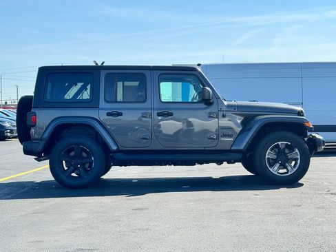 Used 2022 Jeep Wrangler Unlimited Sahara image 8