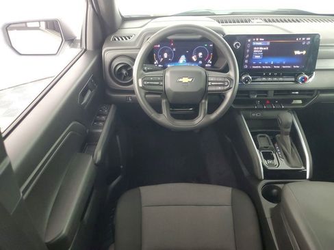 Used 2025 Chevrolet Colorado W/T image 14