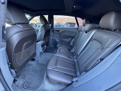 Used 2021 Audi Q8 Prestige image 16