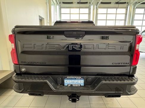 Certified 2022 Chevrolet Silverado 1500 Custom Trail Boss w/ Midnight Edition image 32