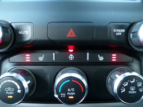 Used 2024 RAM 2500 Big Horn w/ Snow Chief Group image 26