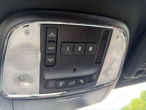 Used 2019 Dodge Durango GT AWD/4WD image 40