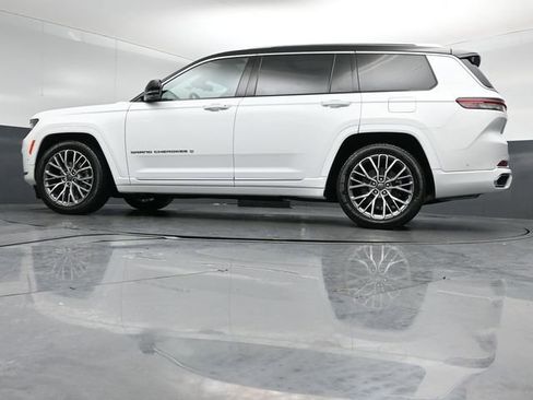 Used 2023 Jeep Grand Cherokee L Summit AWD/4WD image 42