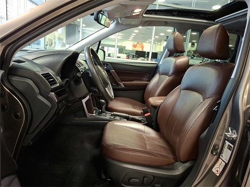 Used 2018 Subaru Forester 2.5i Touring w/ Popular Package #2 image 12