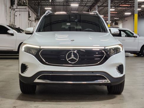 Used 2023 Mercedes-Benz EQB 300 4MATIC image 2