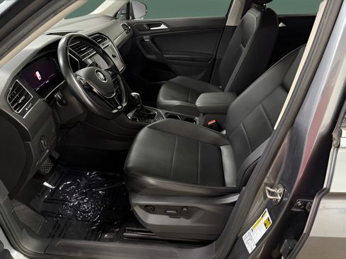 Used 2019 Volkswagen Tiguan SEL AWD/4WD image 12