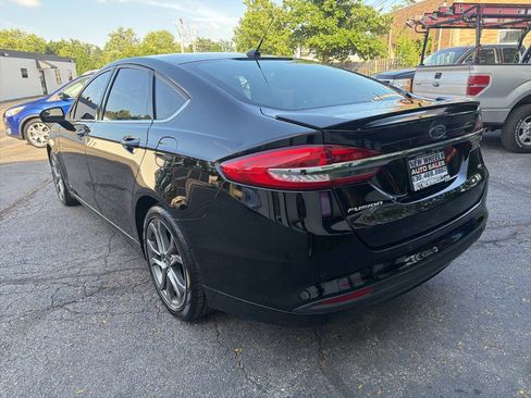 Used 2017 Ford Fusion SE w/ Equipment Group 201A FWD image 5
